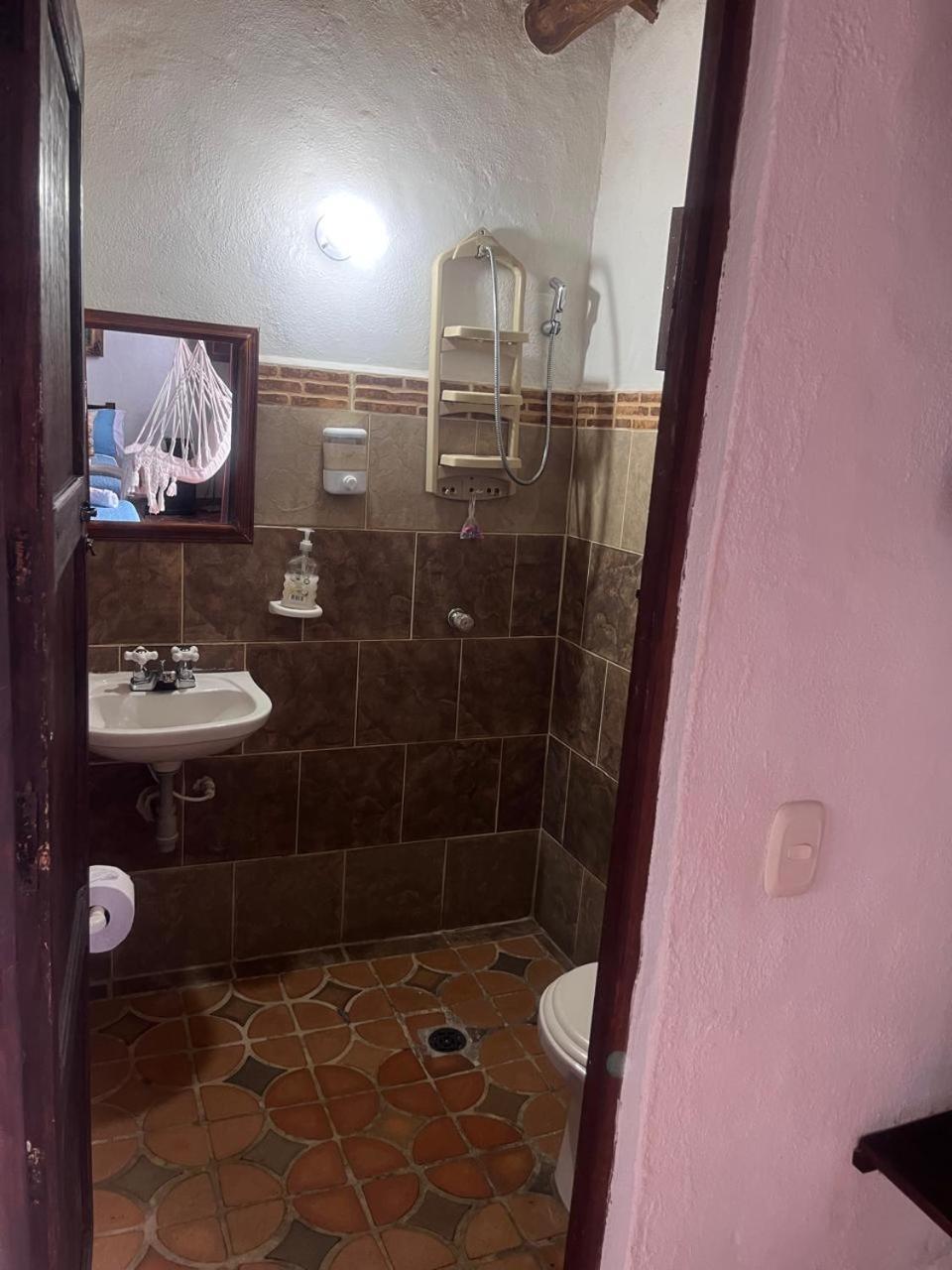 ホテル Aqui Estoy Bien バリチャラ エクステリア 写真